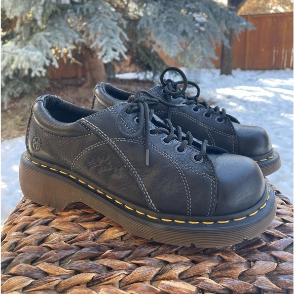 Dr. Martens Shoes - Vintage 90’s Dr. Martens Black Leather 12283 Platform Floral Daisy Oxfords